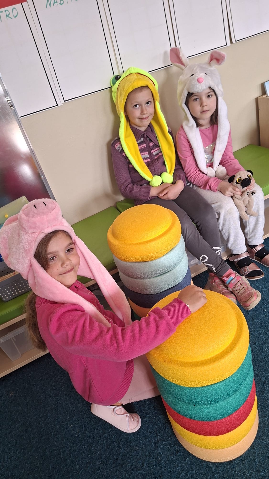 A1DDCA0E-DB27-4F25-B10A-5351E1364F51