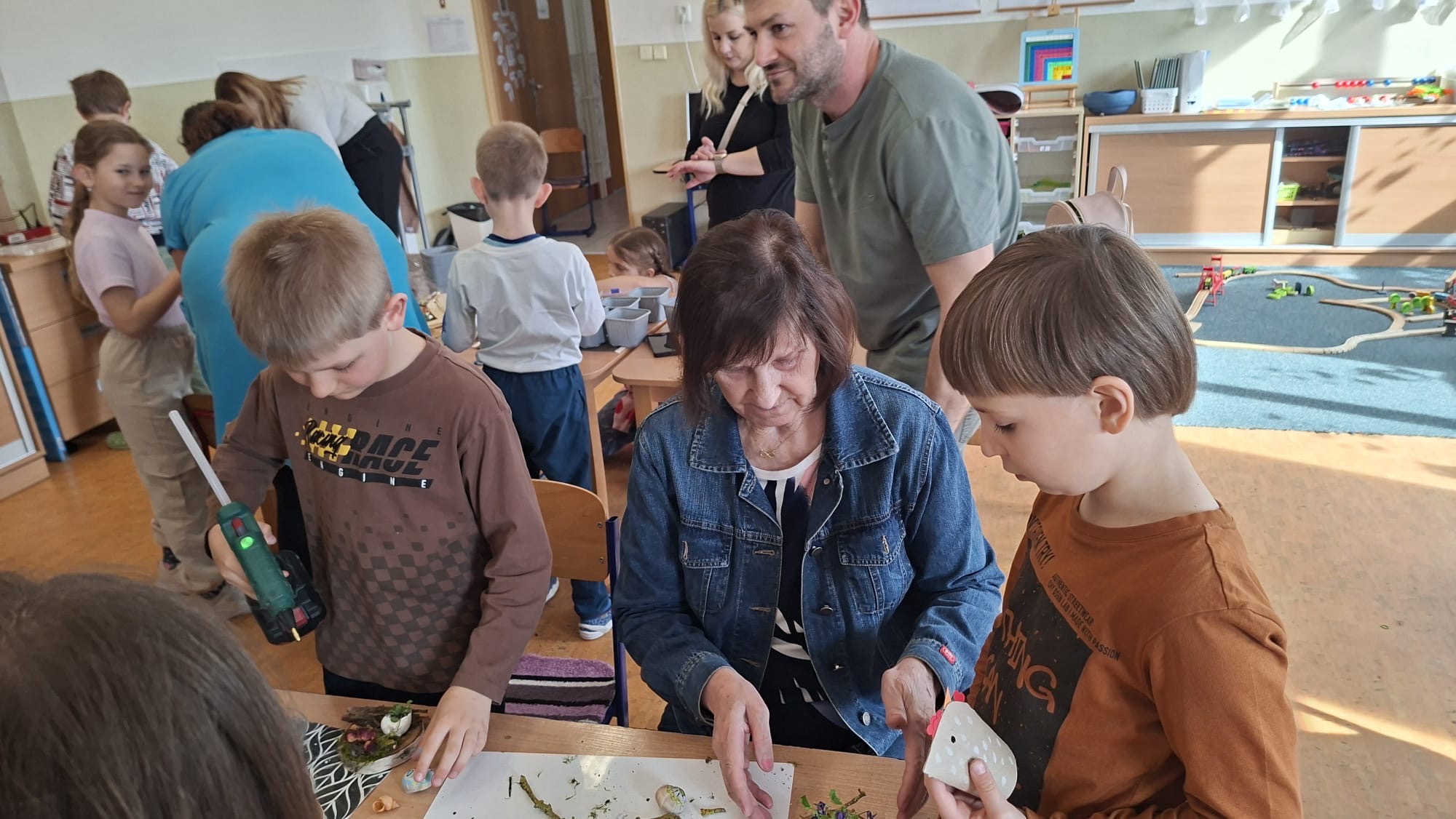 E78A682B-90A5-4C42-9CEE-07D4475800EE